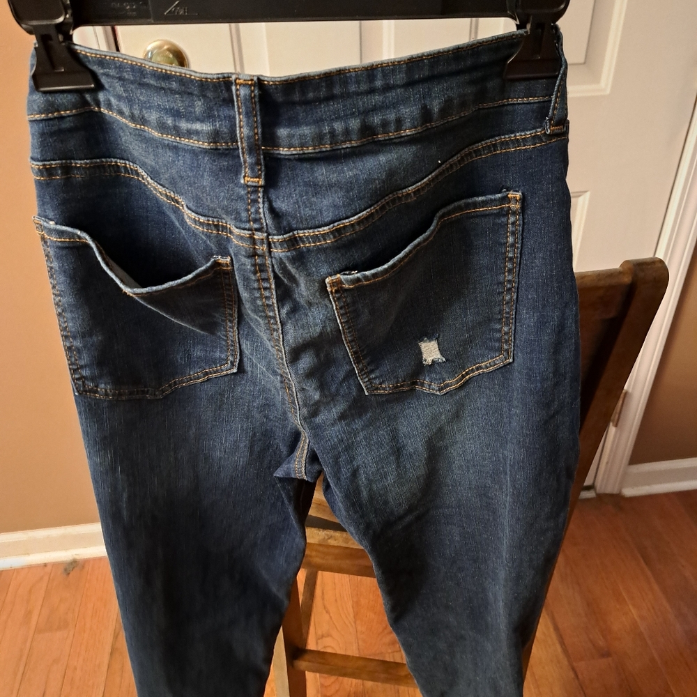 Jeans - Picture 3 of 4